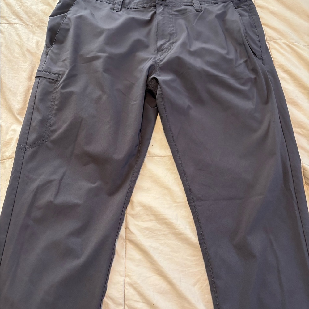 Volcom men’s 36 x 32 slim dress pant, poly/nylon blend, good used condition